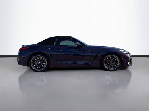 Used 2023 BMW Z4 M40i w/ Premium Package image 2