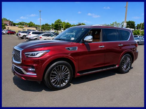 Used 2023 INFINITI QX80 Sensory w/ All-Season Package AWD/4WD image 1