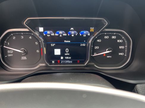 Used 2021 GMC Yukon XL Denali w/ Denali Premium Package image 15