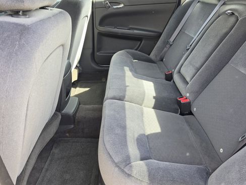 Used 2015 Chevrolet Impala LT w/ LT Sunroof Package FWD image 13