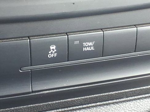 Used 2024 RAM 1500 Classic SLT image 8