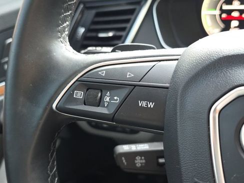 Used 2022 Audi Q5 e Premium Plus AWD/4WD image 38