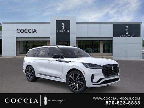 New 2026 Lincoln Aviator Black Label w/ Jet Appearance Package AWD/4WD image 7