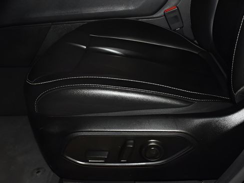 Used 2023 Jeep Grand Cherokee Limited AWD/4WD image 14