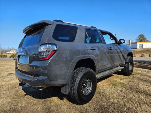 Used 2024 Toyota 4Runner SR5 image 6