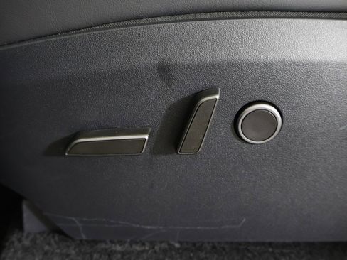 Used 2024 Tesla Model Y Long Range image 35