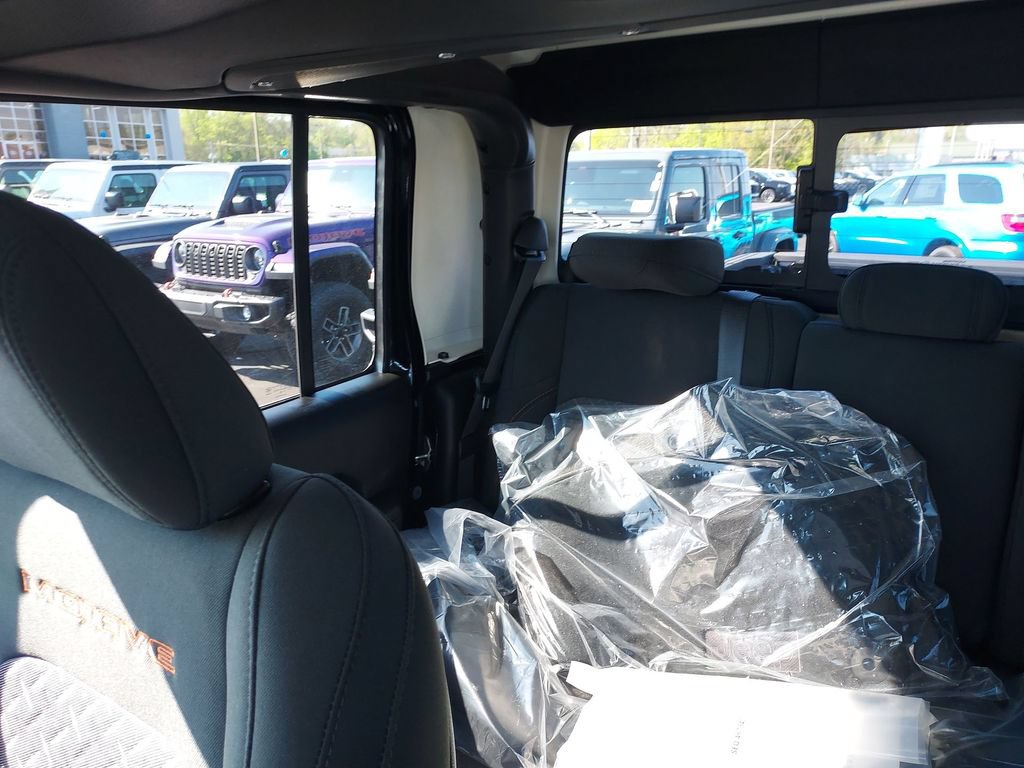 New 2026 Jeep Gladiator Mojave AWD/4WD image 12