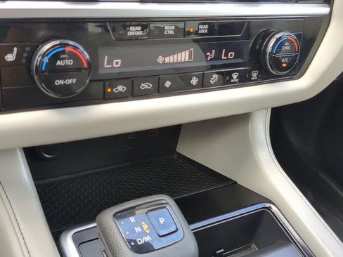 Certified 2022 Nissan Pathfinder SV FWD image 18