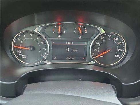 Used 2024 GMC Terrain AT4 w/ LPO, 'HIT The Road' Package image 11