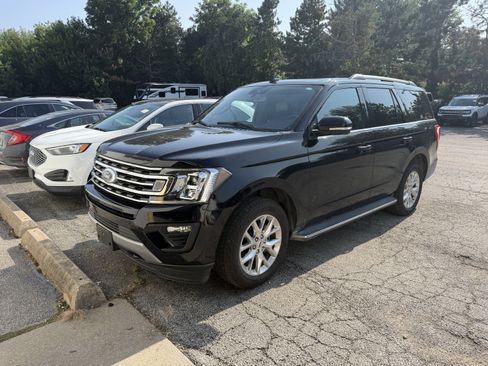 Used 2021 Ford Expedition XLT AWD/4WD image 7