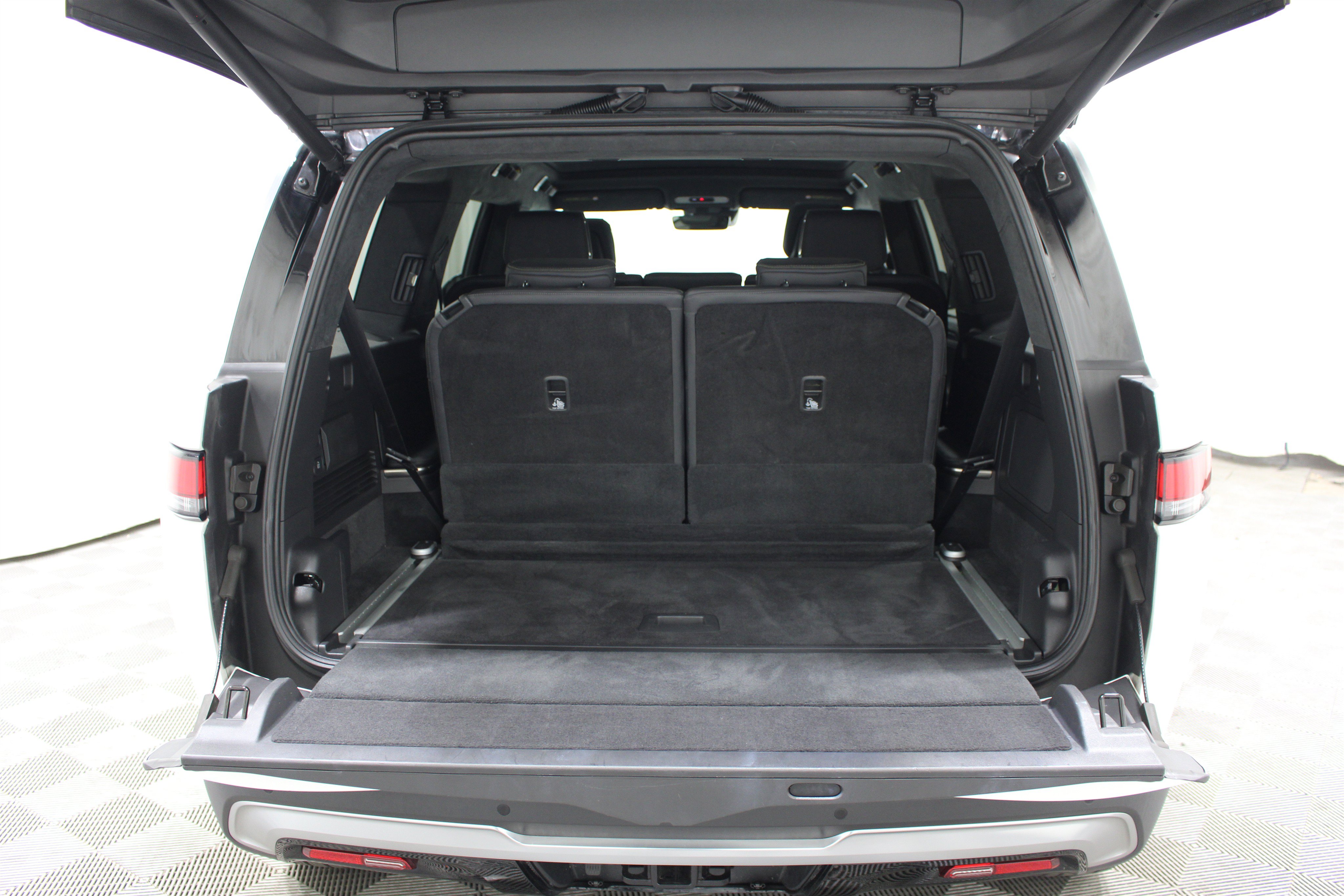 Used 2024 Rivian R1S Adventure Quad AWD/4WD image 21