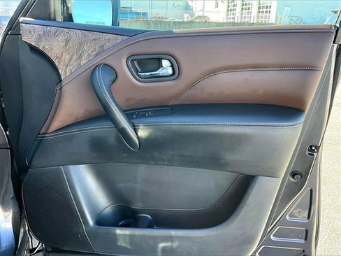 Used 2024 INFINITI QX80 Premium Select w/ Cargo Package image 12