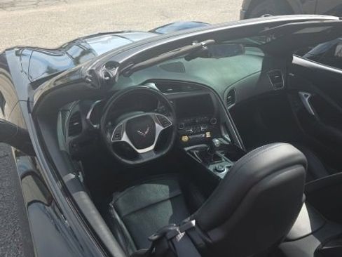 Used 2019 Chevrolet Corvette Stingray Convertible w/ 1LT image 10