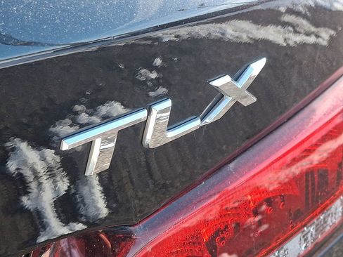 Used 2017 Acura TLX w/ Technology Package image 29