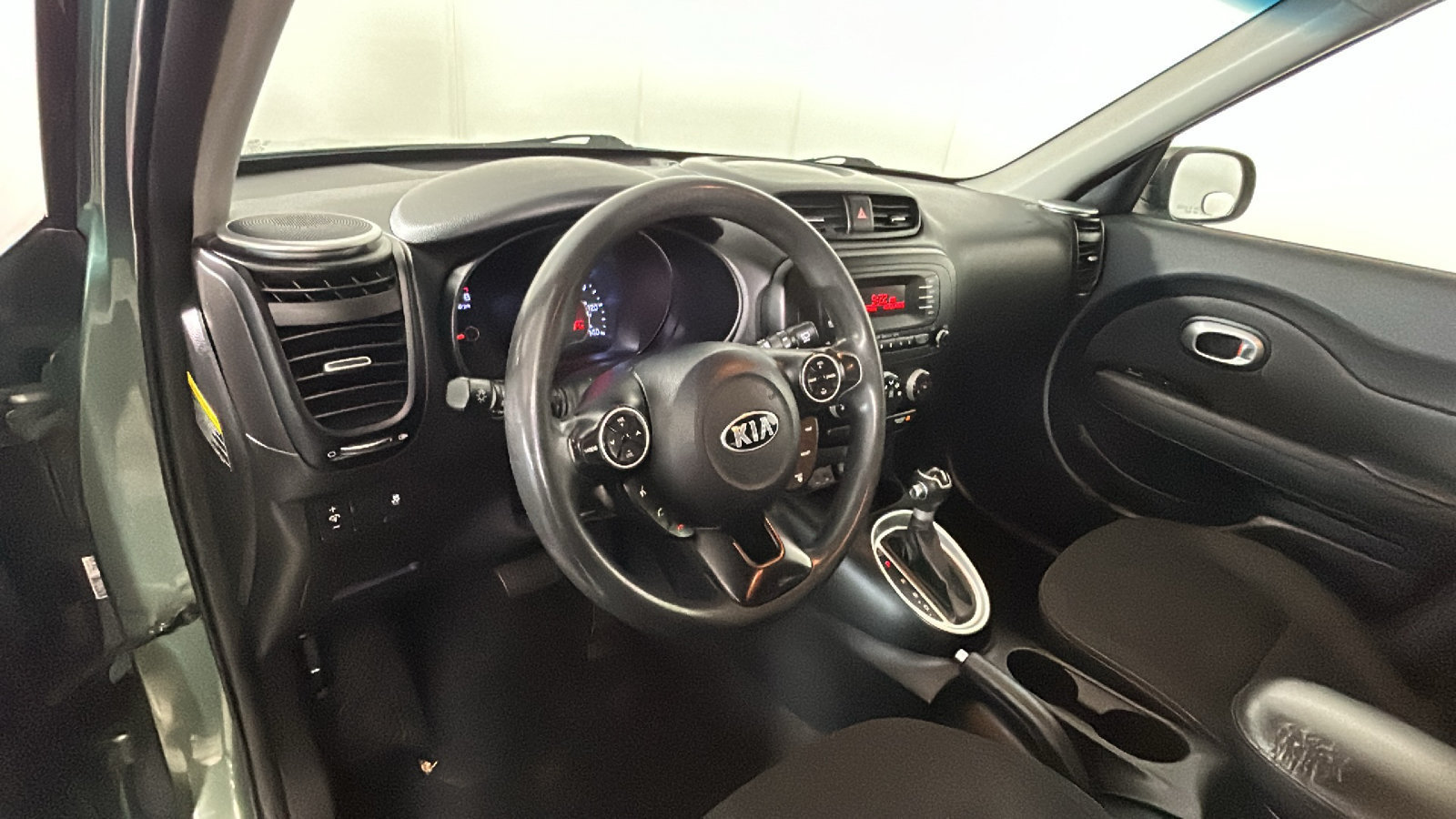 Used 2014 Kia Soul FWD image 17