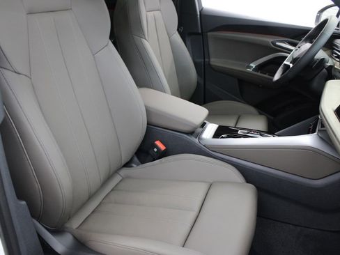 New 2025 Audi Q5 Prestige image 24