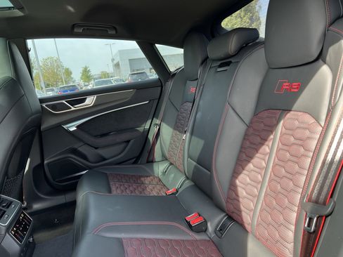 Used 2024 Audi RS 7 Performance image 34