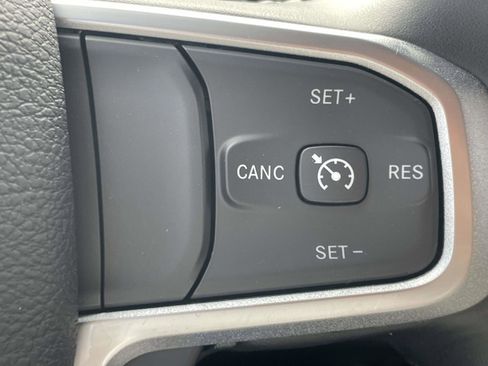 Used 2024 RAM 2500 Big Horn w/ Bed Utility Group image 21