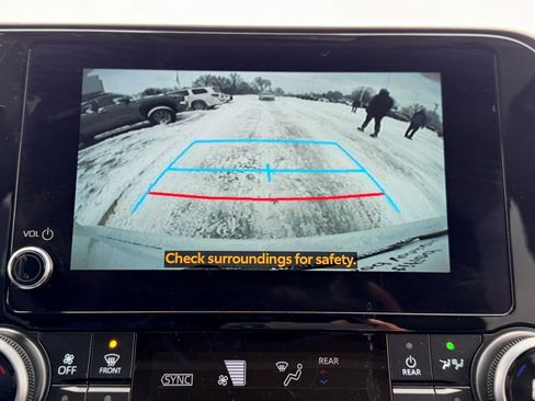 Used 2023 Toyota Corolla SE image 16