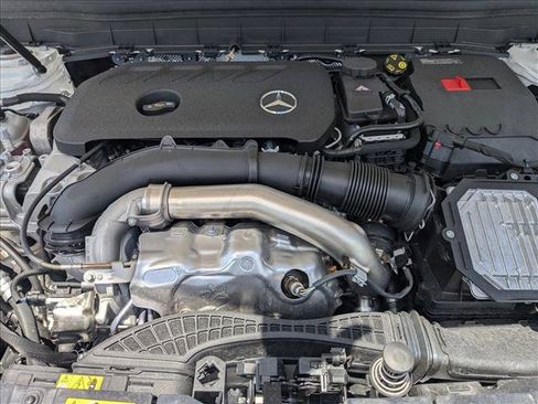 Used 2025 Mercedes-Benz GLB 250 image 14