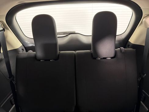 Used 2020 Mitsubishi Outlander ES image 21