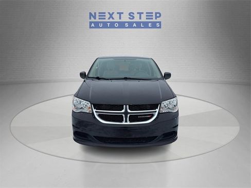 Used 2016 Dodge Grand Caravan SE w/ Quick Order Package 29E SE image 2