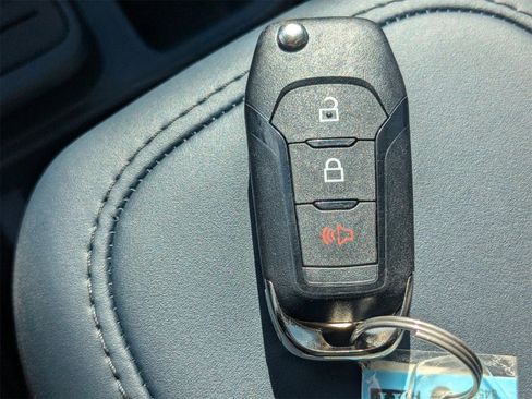 New 2025 Ford Maverick XL w/ Equipment Group 101A image 32