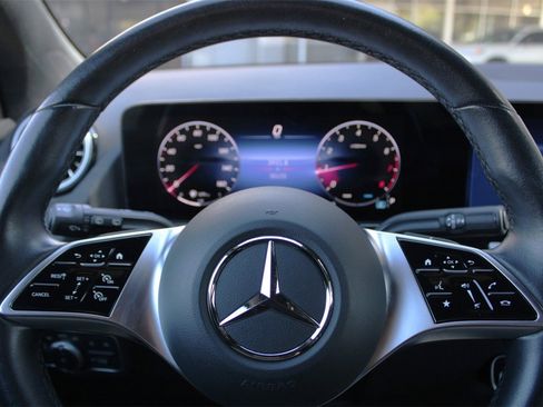 Used 2025 Mercedes-Benz GLA 250 4MATIC w/ Winter Package image 36