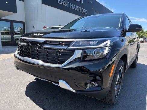New 2026 Kia Seltos S AWD/4WD image 3