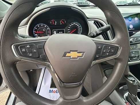 Used 2020 Chevrolet Malibu LS image 9