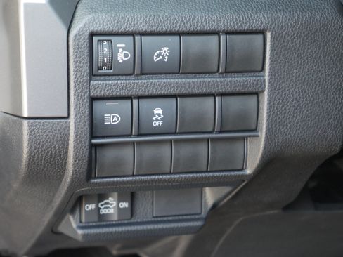 Used 2024 Toyota Tacoma SR5 AWD/4WD image 5