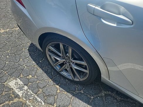 Used 2019 Lexus IS 300 F Sport w/ F Sport Package RWD image 12