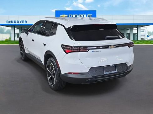 New 2026 Chevrolet Equinox EV LT image 8