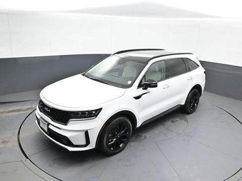 Certified 2023 Kia Sorento SX image 36