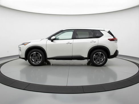 Used 2025 Nissan Rogue SV image 5