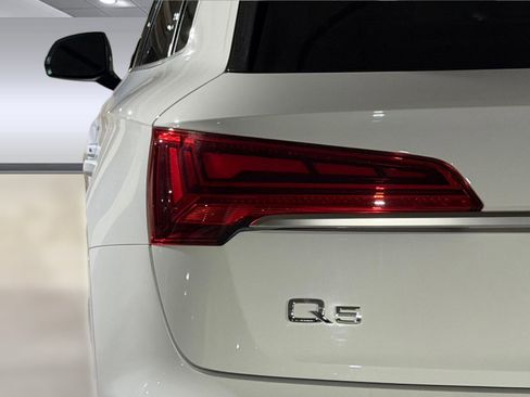 Certified 2023 Audi Q5 2.0T Premium Plus w/ Premium Plus Package AWD/4WD image 13