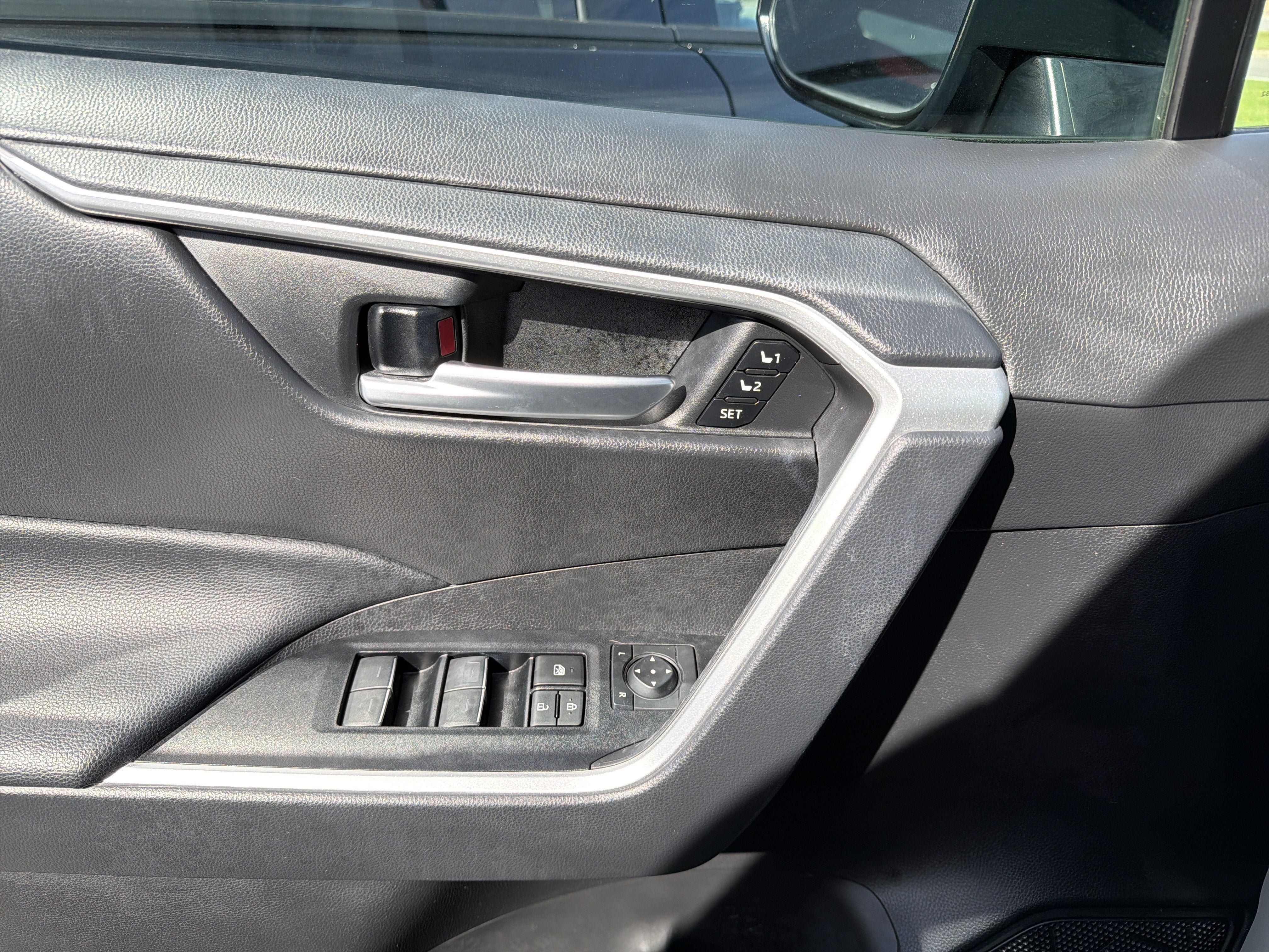 Used 2023 Toyota RAV4 XLE Premium AWD/4WD image 14
