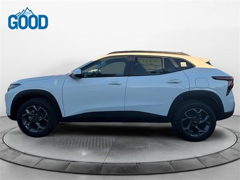 New 2026 Chevrolet Trax LT image 2