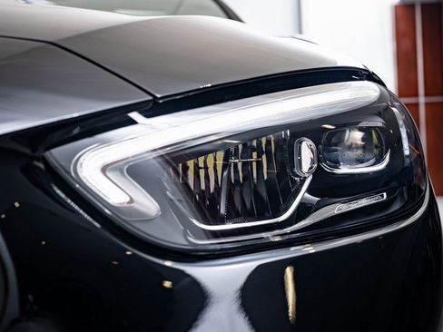 Certified 2025 Mercedes-Benz C 300 4MATIC Sedan image 15