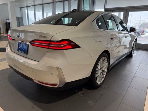 Certified 2025 BMW 530i xDrive image 15
