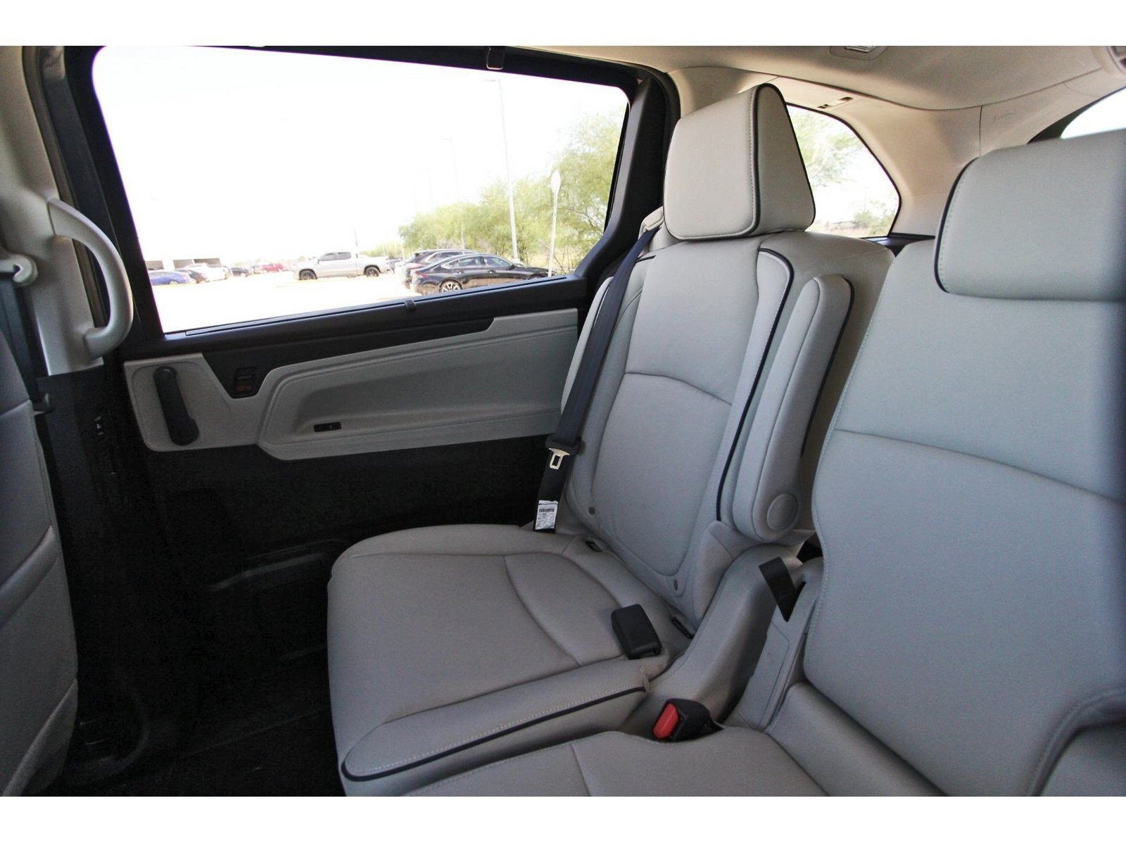 New 2027 Honda Odyssey Touring image 13