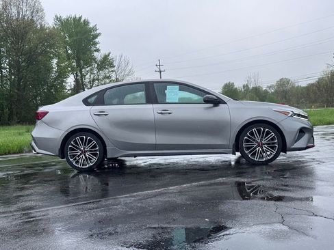 Used 2022 Kia Forte GT FWD image 2