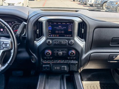 Used 2020 Chevrolet Silverado 1500 LTZ w/ LTZ Premium Package AWD/4WD image 12