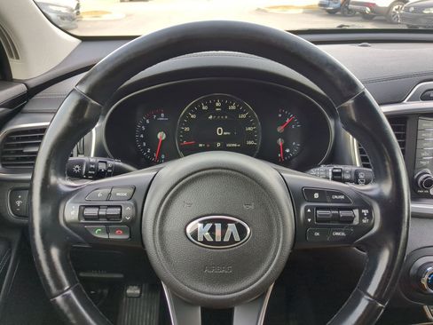 Used 2018 Kia Sorento SX image 15