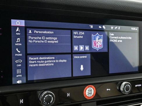 Used 2026 Porsche Macan image 14