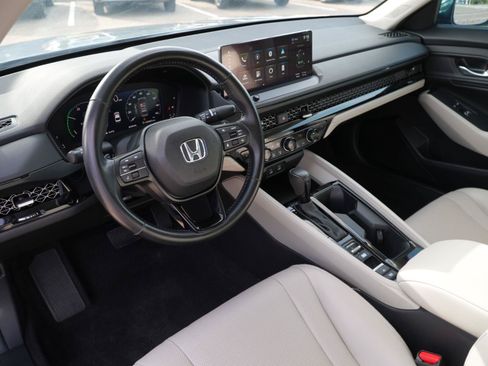 Used 2024 Honda Accord EX-L image 6
