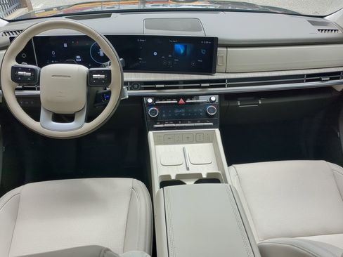 Used 2024 Hyundai Santa Fe Calligraphy image 12