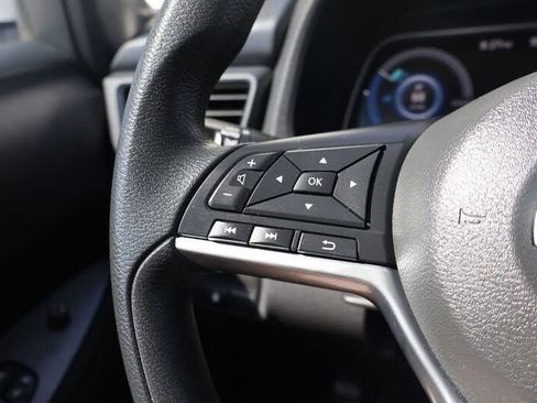 Used 2023 Nissan Leaf S image 24