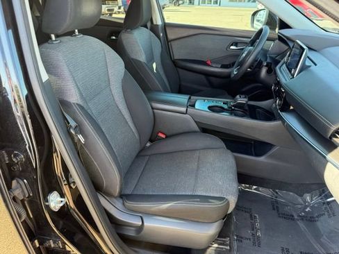 Used 2022 Nissan Rogue SV FWD image 32