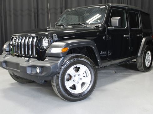 Used 2022 Jeep Wrangler Unlimited Sport image 1